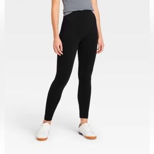 Fleece-lined leggings